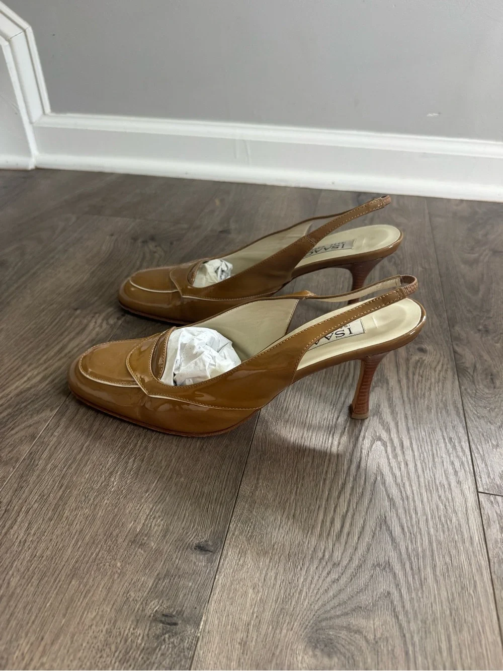 Isaac Mizrahi NY Camel Patent Leather Slingback Pumps Made in Italy Size 11